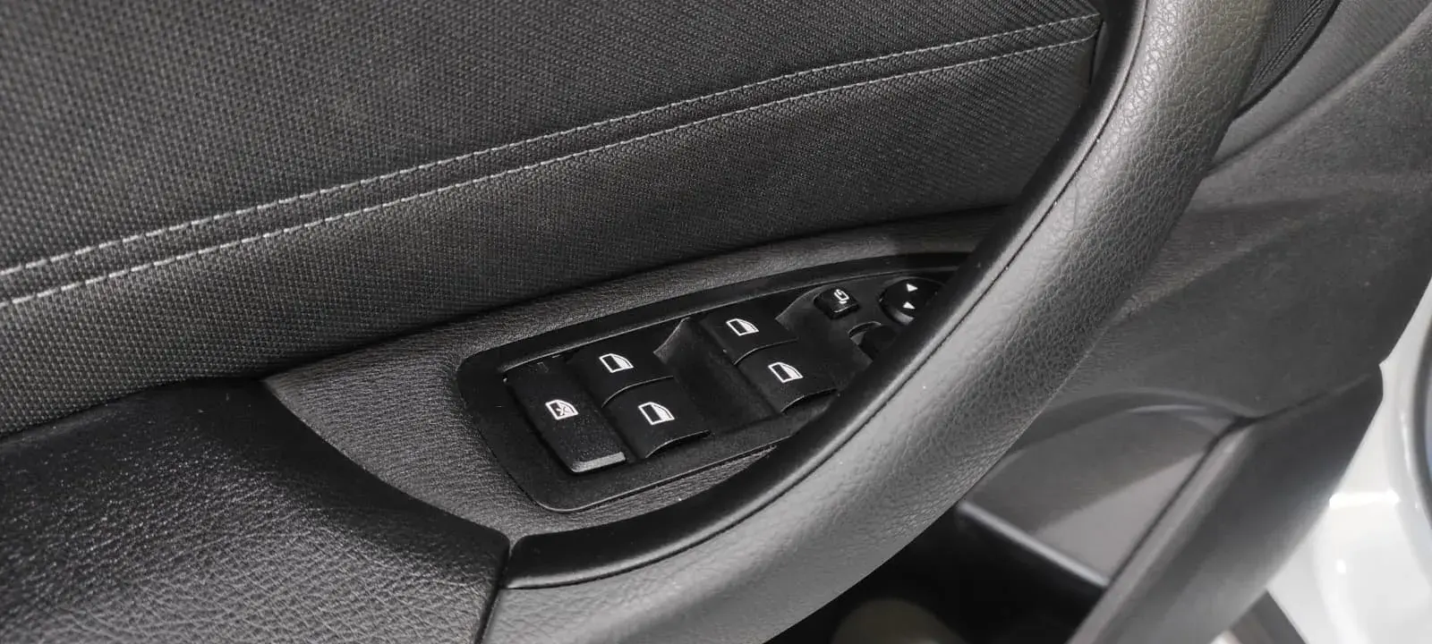 BMW X1 18 d sDrive Line Sport 28