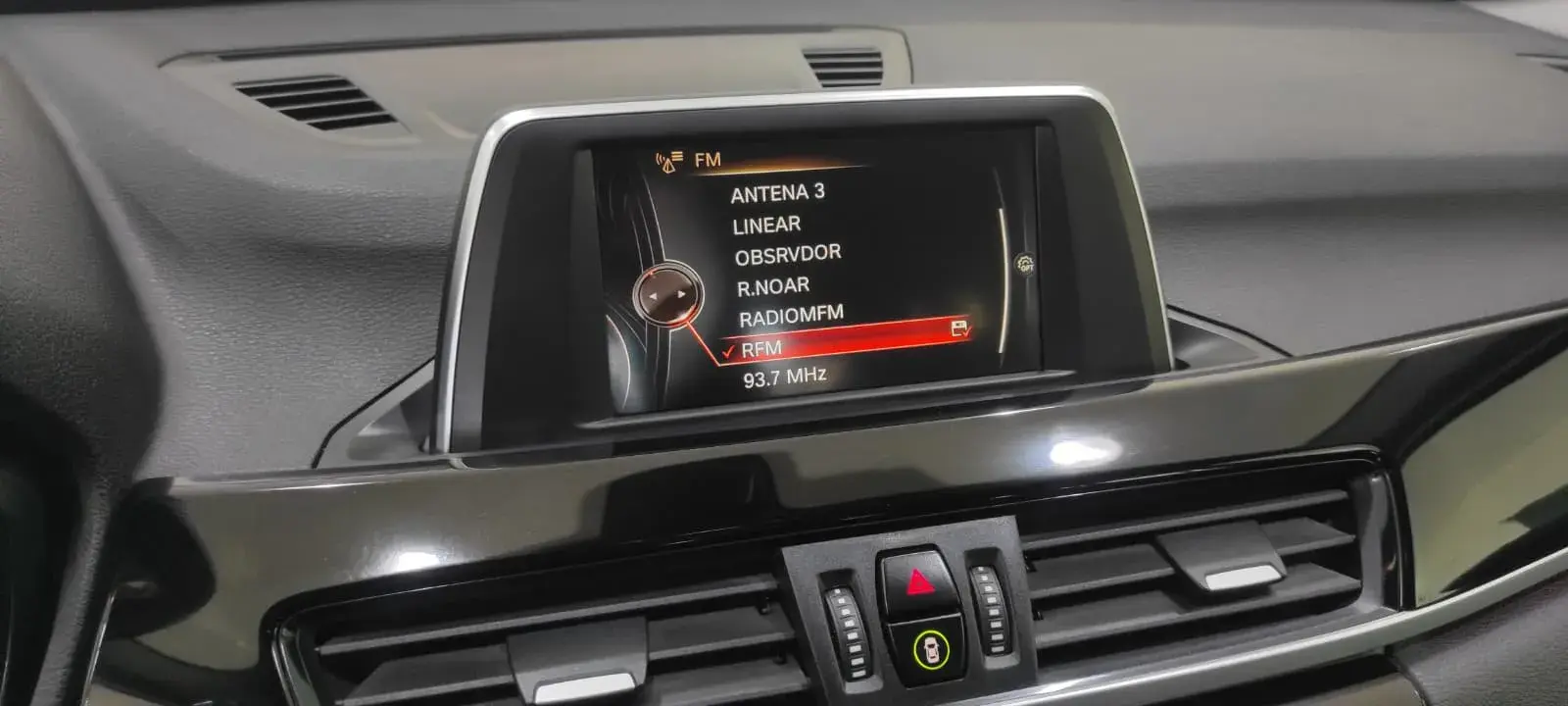 BMW X1 18 d sDrive Line Sport 34