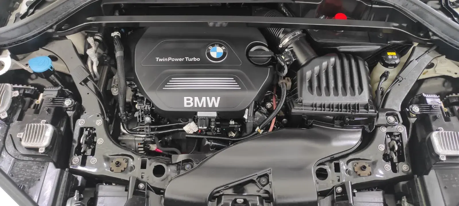 BMW X1 18 d sDrive Line Sport 42