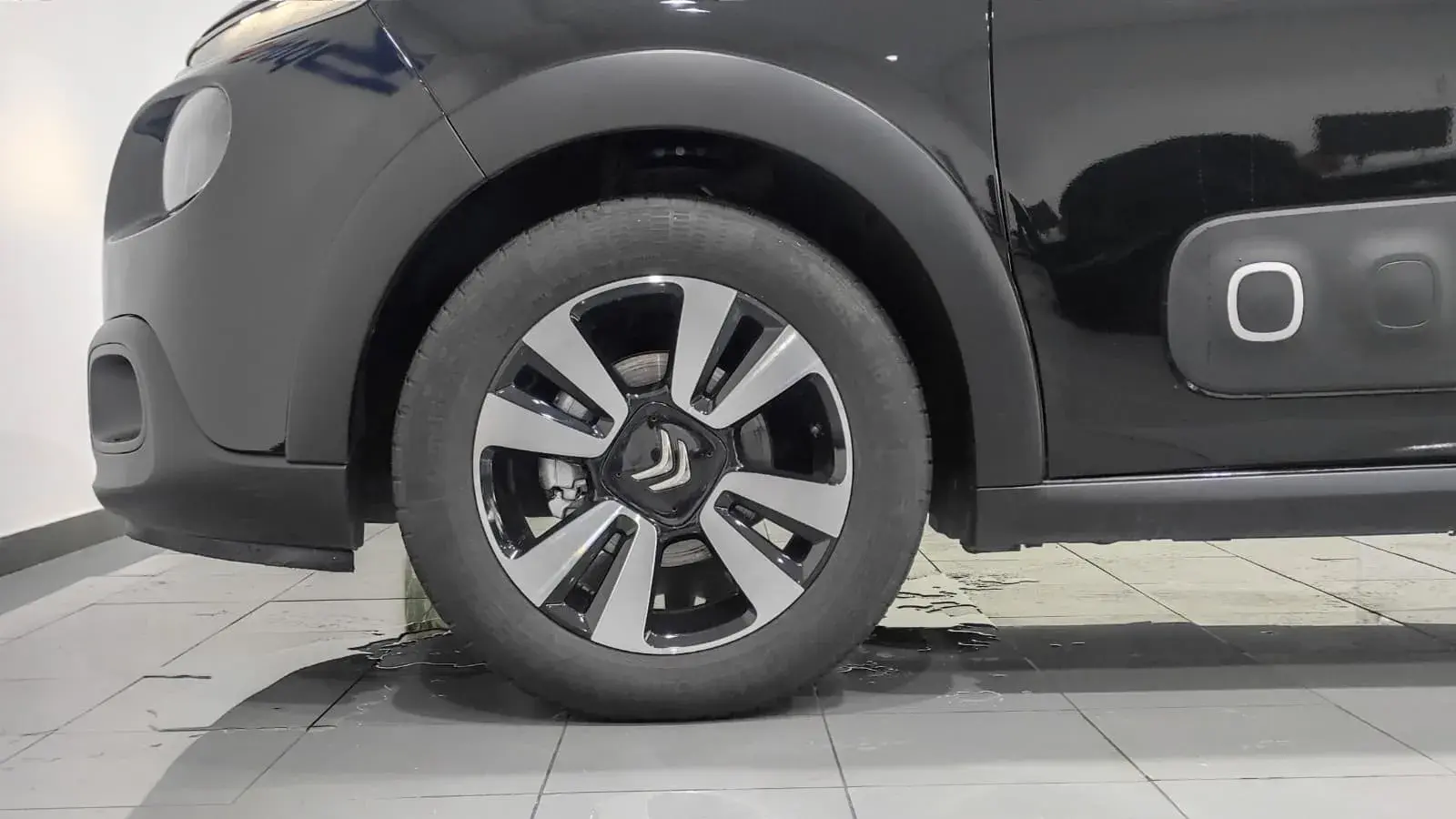 Citroën C3 1.2 PureTech Shine 10