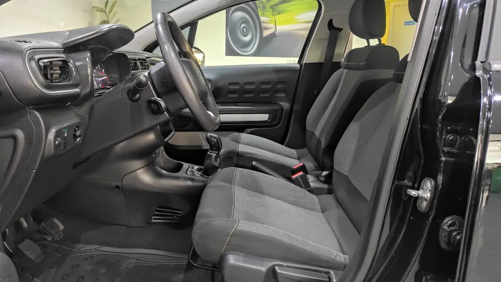 Citroën C3 1.2 PureTech Shine 17