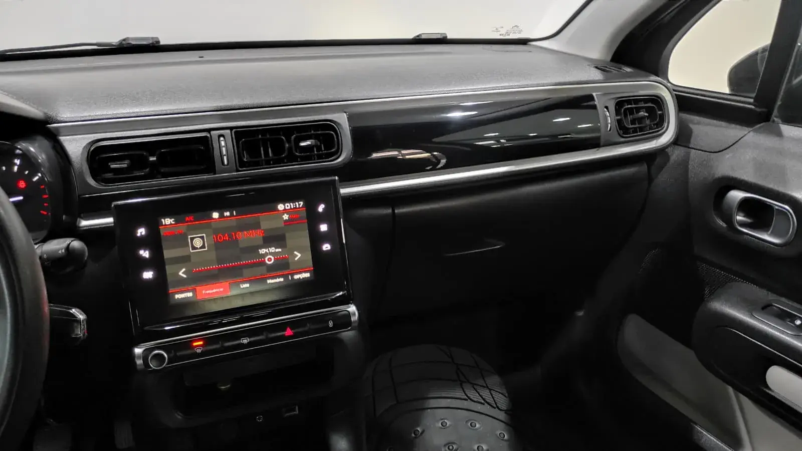 Citroën C3 1.2 PureTech Shine 26