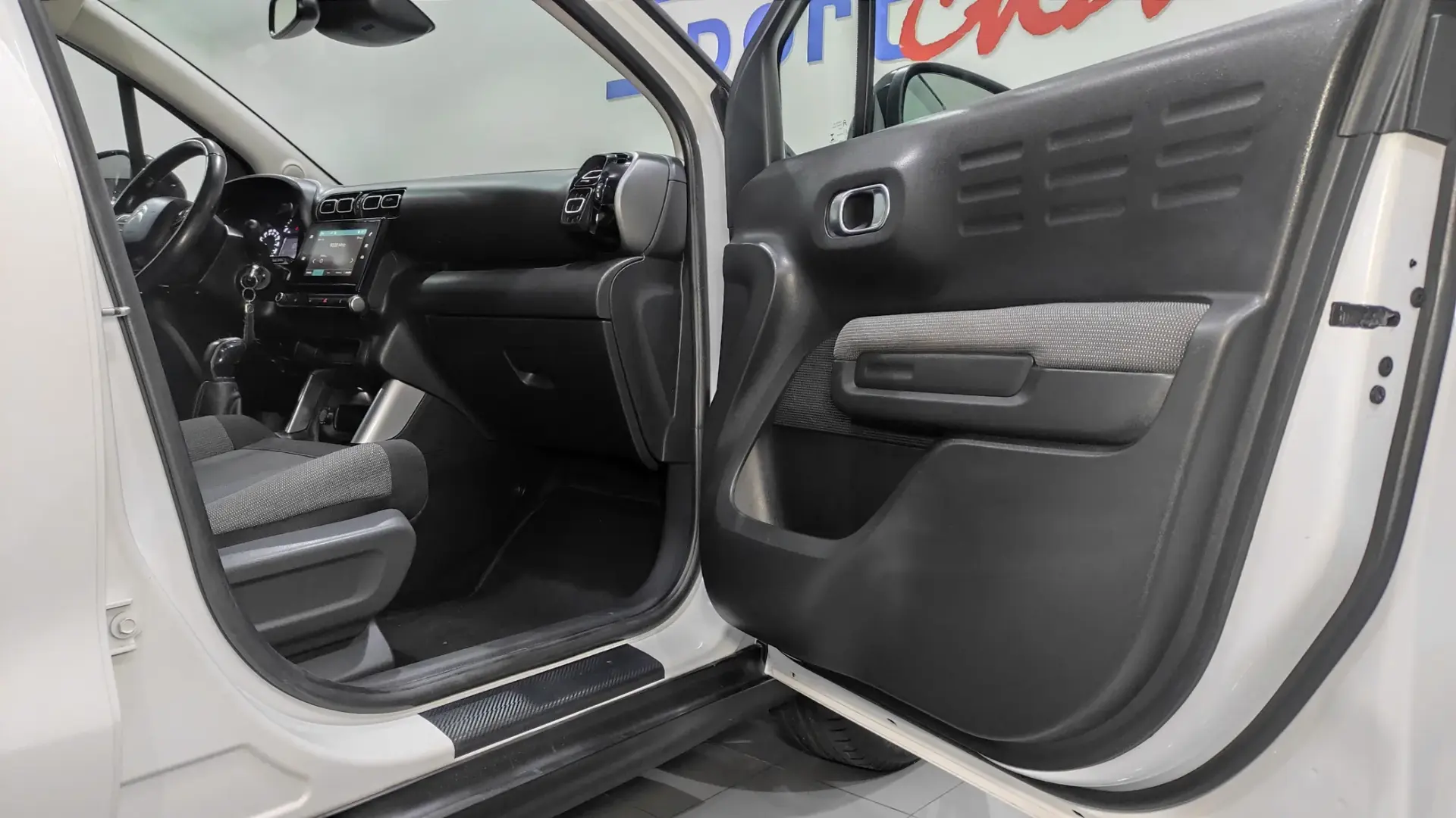 Citroën C3 Aircross 1.6 BlueHDi Shine 21