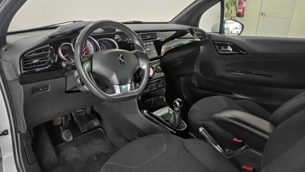 Citroën DS3 1.6 HDi Airdream So Chic 5