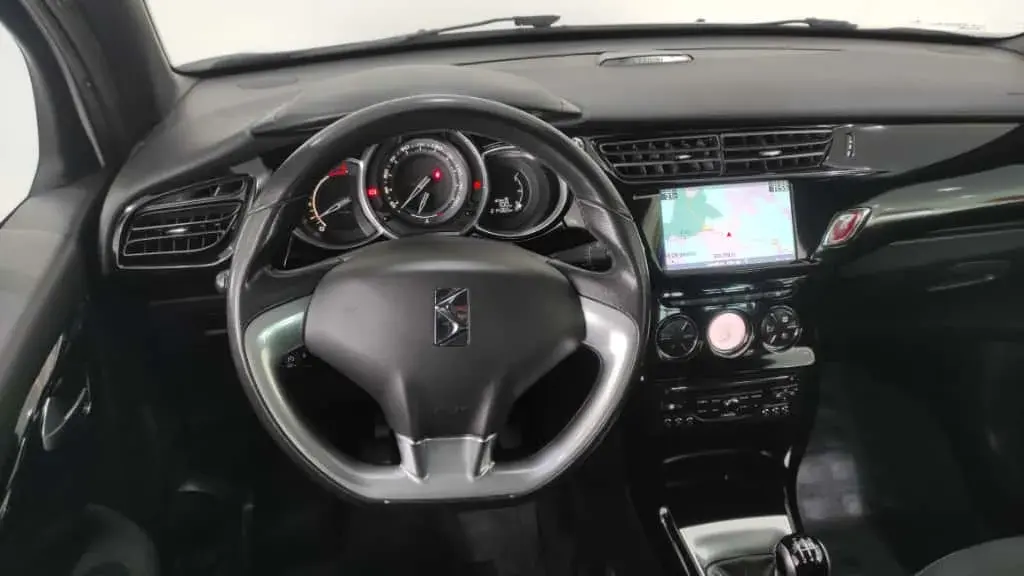 Citroën DS3 1.6 HDi Airdream So Chic 9