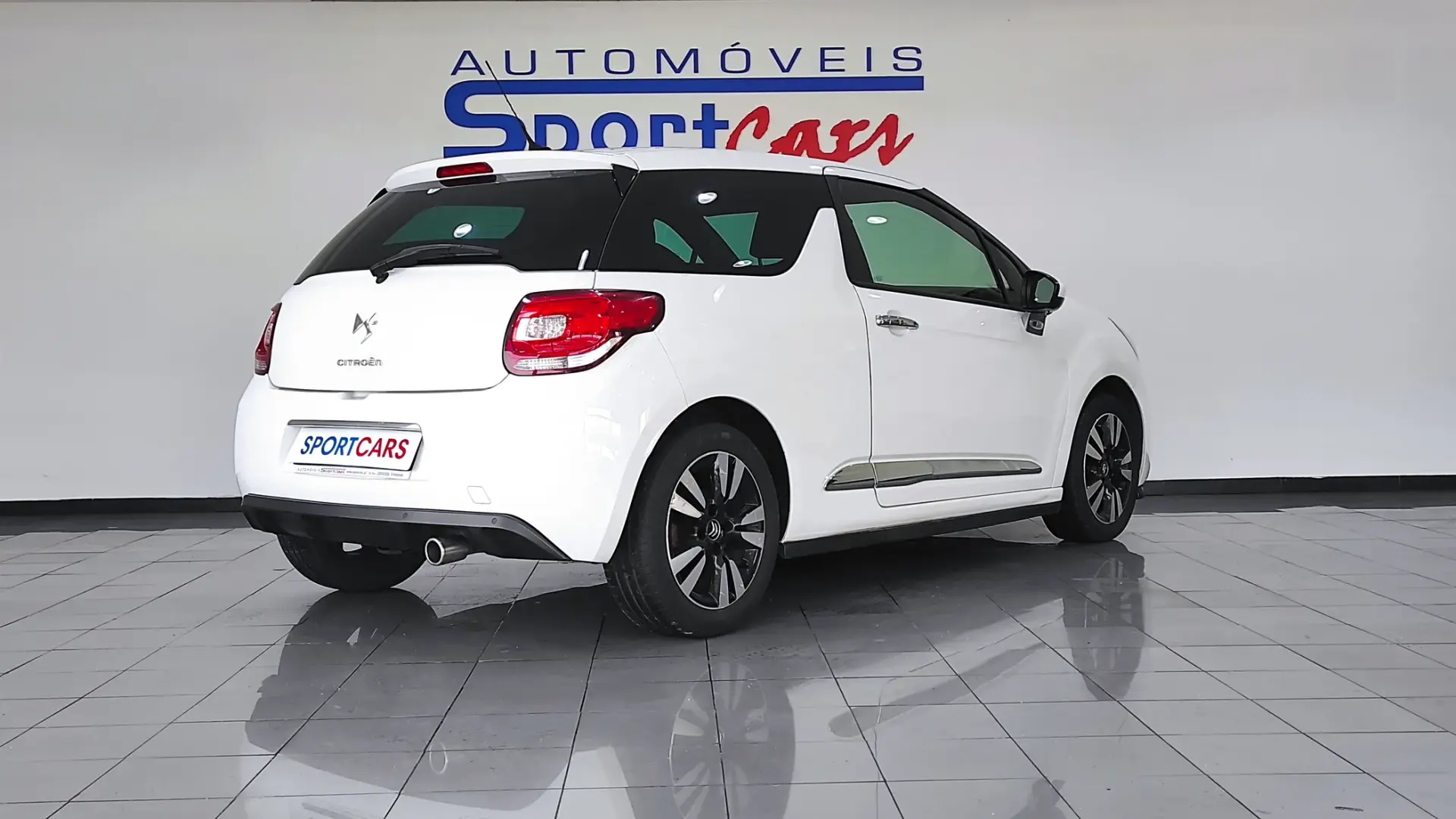 Citroën DS3 1.6 HDi Airdream So Chic 12