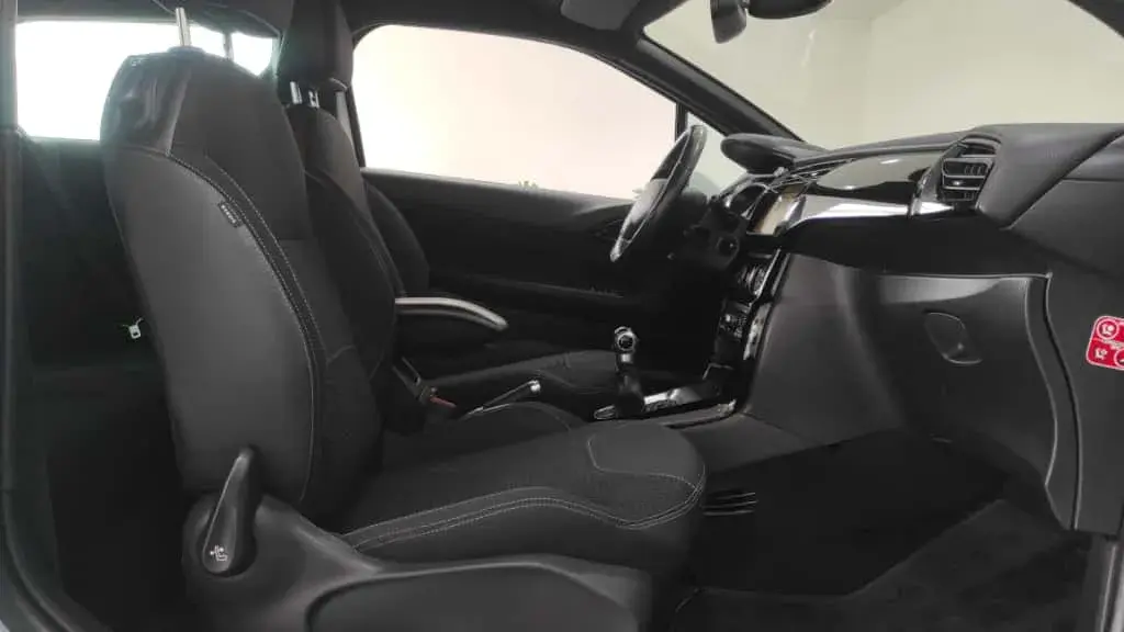 Citroën DS3 1.6 HDi Airdream So Chic 22