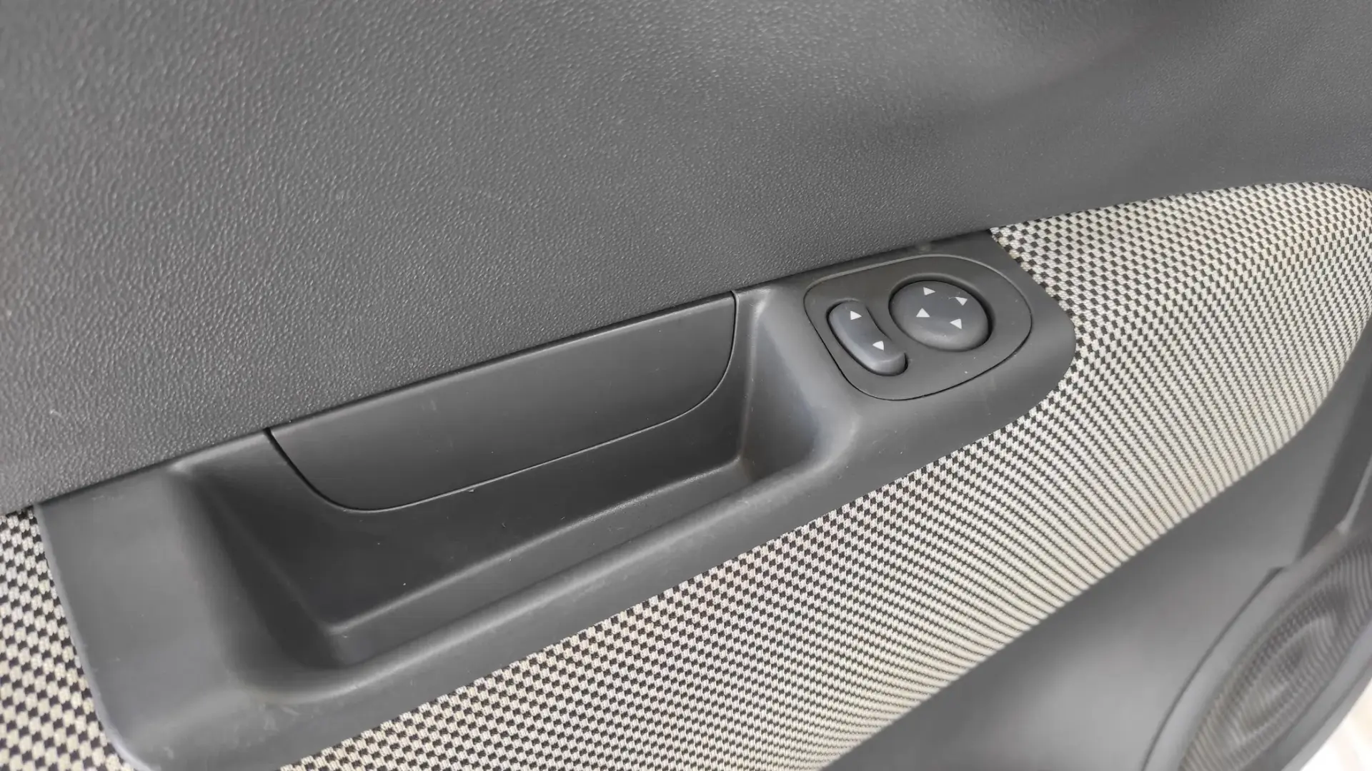 Fiat 500 1.2 Lounge 28