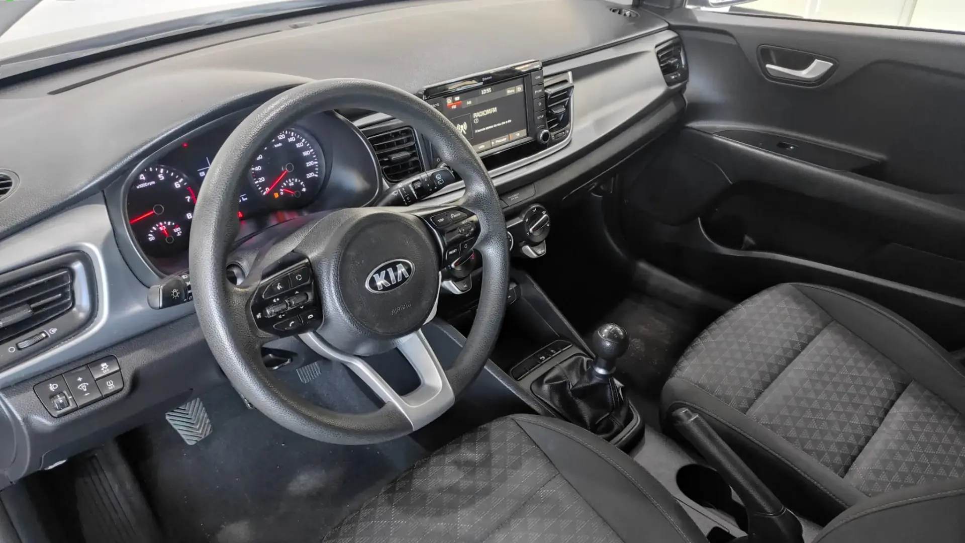 Kia Rio 1.2 CVVT Urban 17