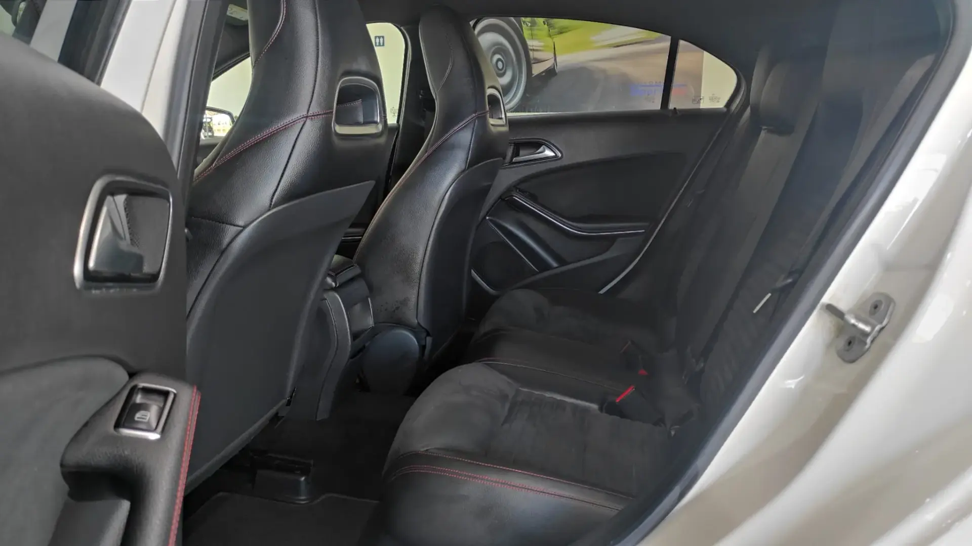 Mercedes-Benz A 200 CDi BE AMG Sport 6