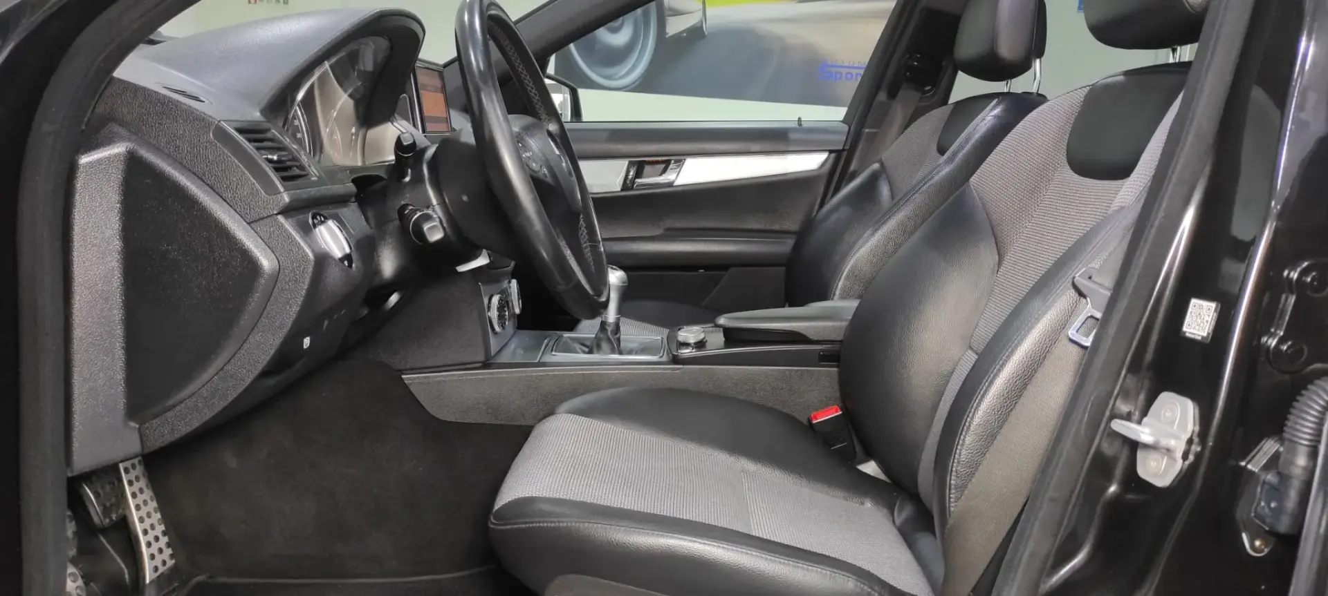 Mercedes-Benz C 220 CDi Avantgarde BlueEfficiency 17