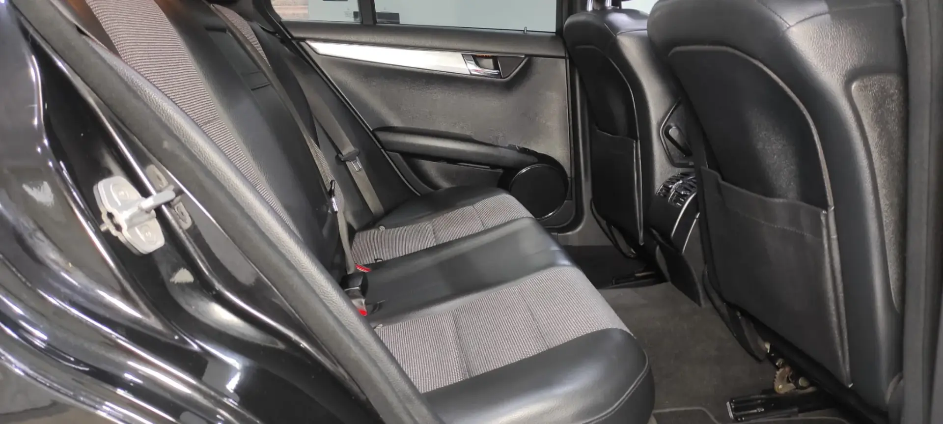 Mercedes-Benz C 220 CDi Avantgarde BlueEfficiency 22