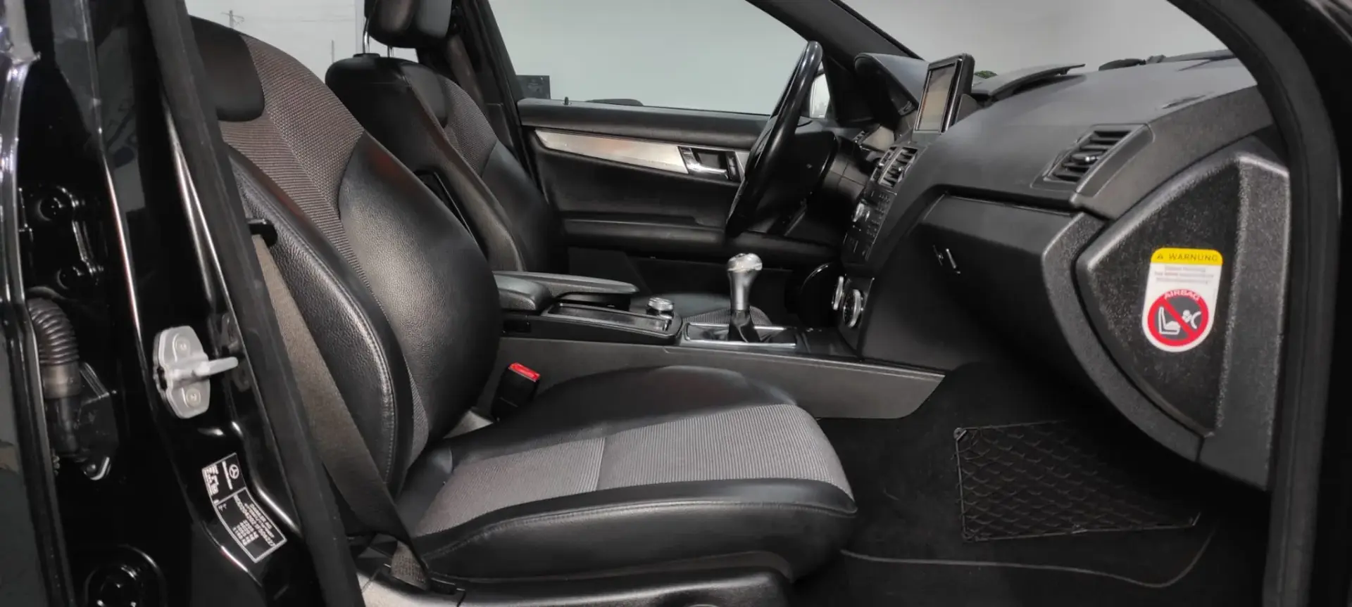 Mercedes-Benz C 220 CDi Avantgarde BlueEfficiency 25