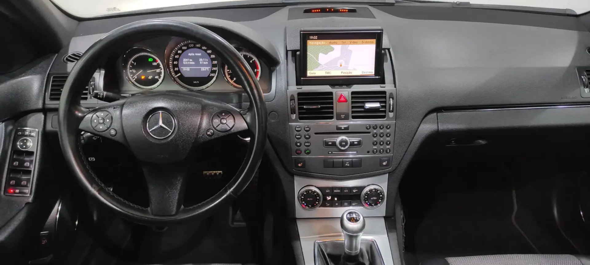 Mercedes-Benz C 220 CDi Avantgarde BlueEfficiency 26