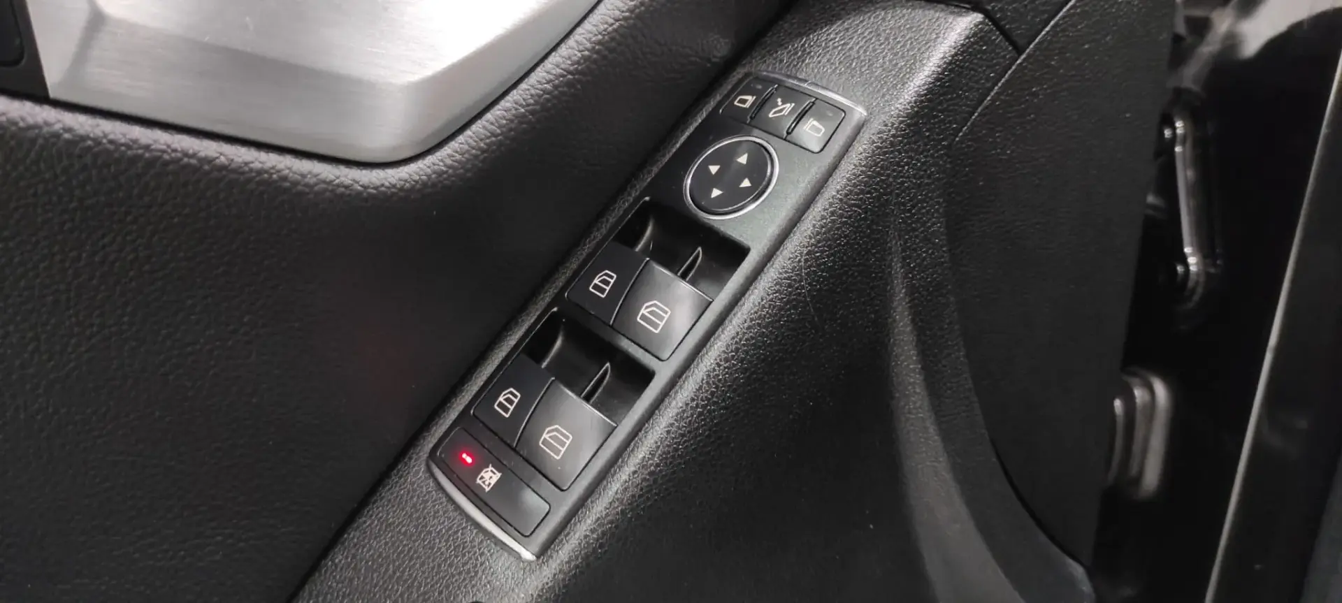 Mercedes-Benz C 220 CDi Avantgarde BlueEfficiency 29