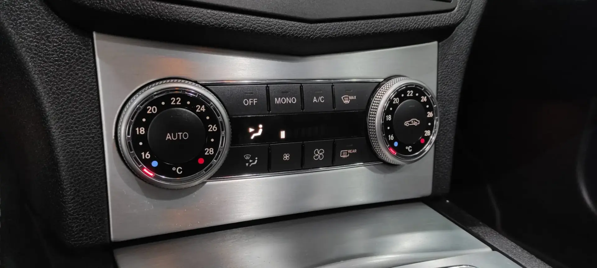 Mercedes-Benz C 220 CDi Avantgarde BlueEfficiency 37