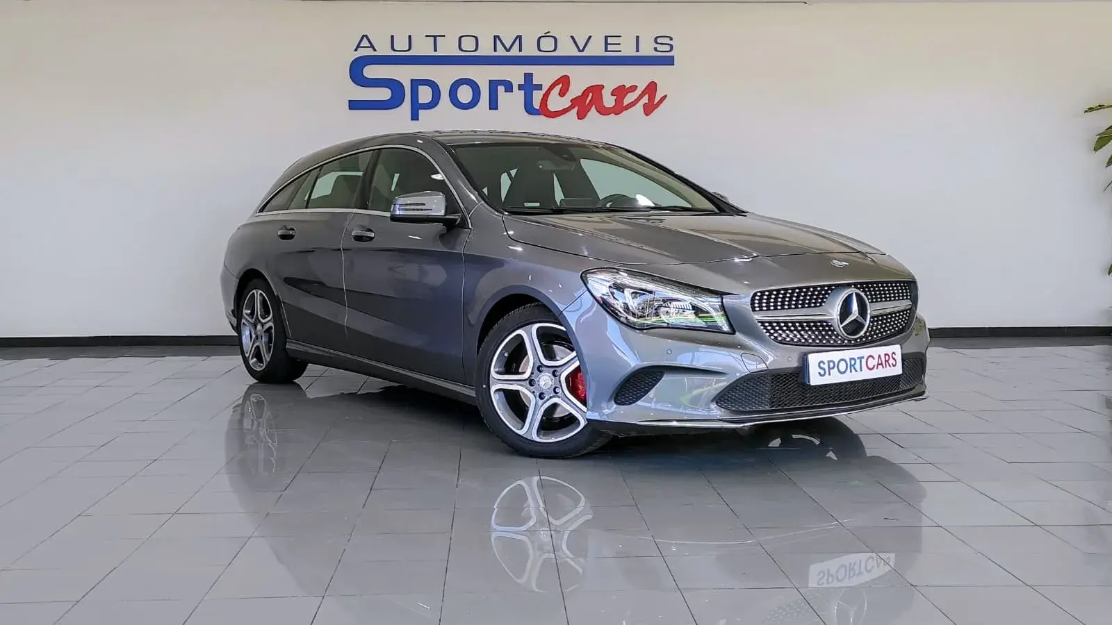 Mercedes-Benz CLA 200 d Shooting Brake AMG Line 3