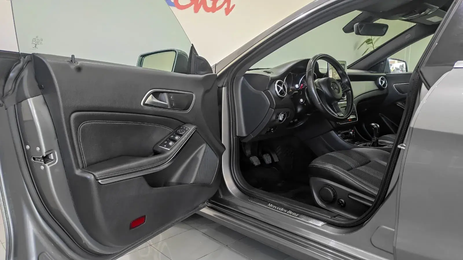 Mercedes-Benz CLA 200 d Shooting Brake AMG Line 15