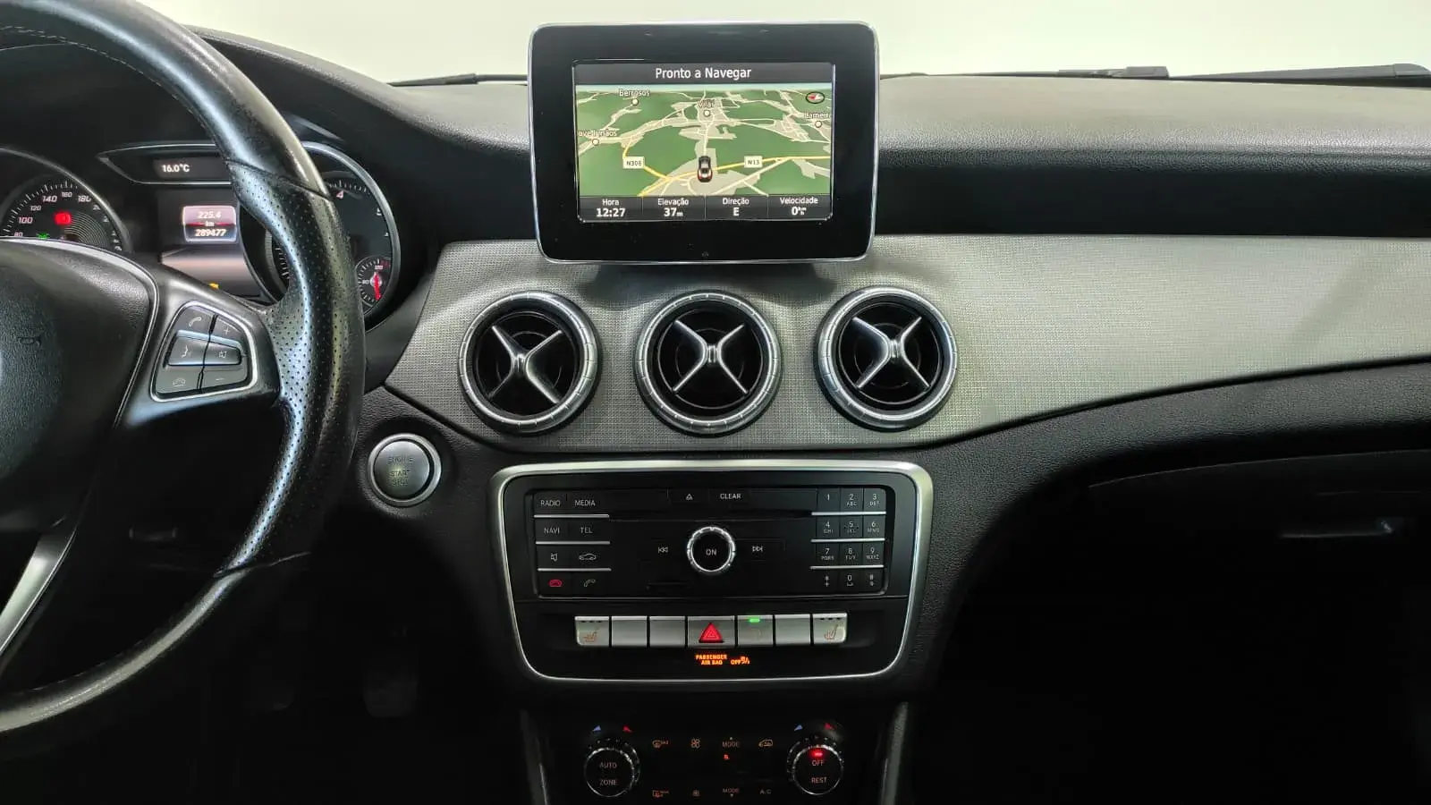 Mercedes-Benz CLA 200 d Shooting Brake AMG Line 28