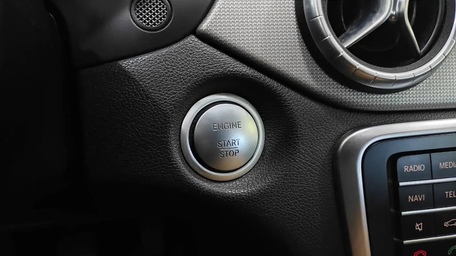 Mercedes-Benz CLA 200 d Shooting Brake AMG Line 41