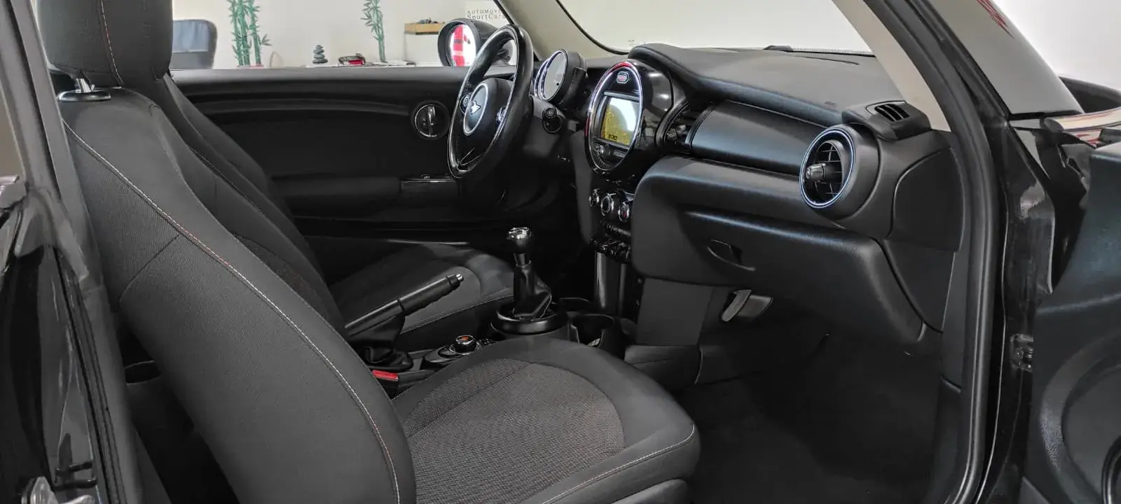 MINI 3 Portas One D 21