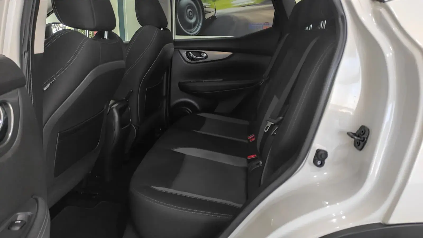 Nissan Qashqai 1.3 DIG-T Tekna 6