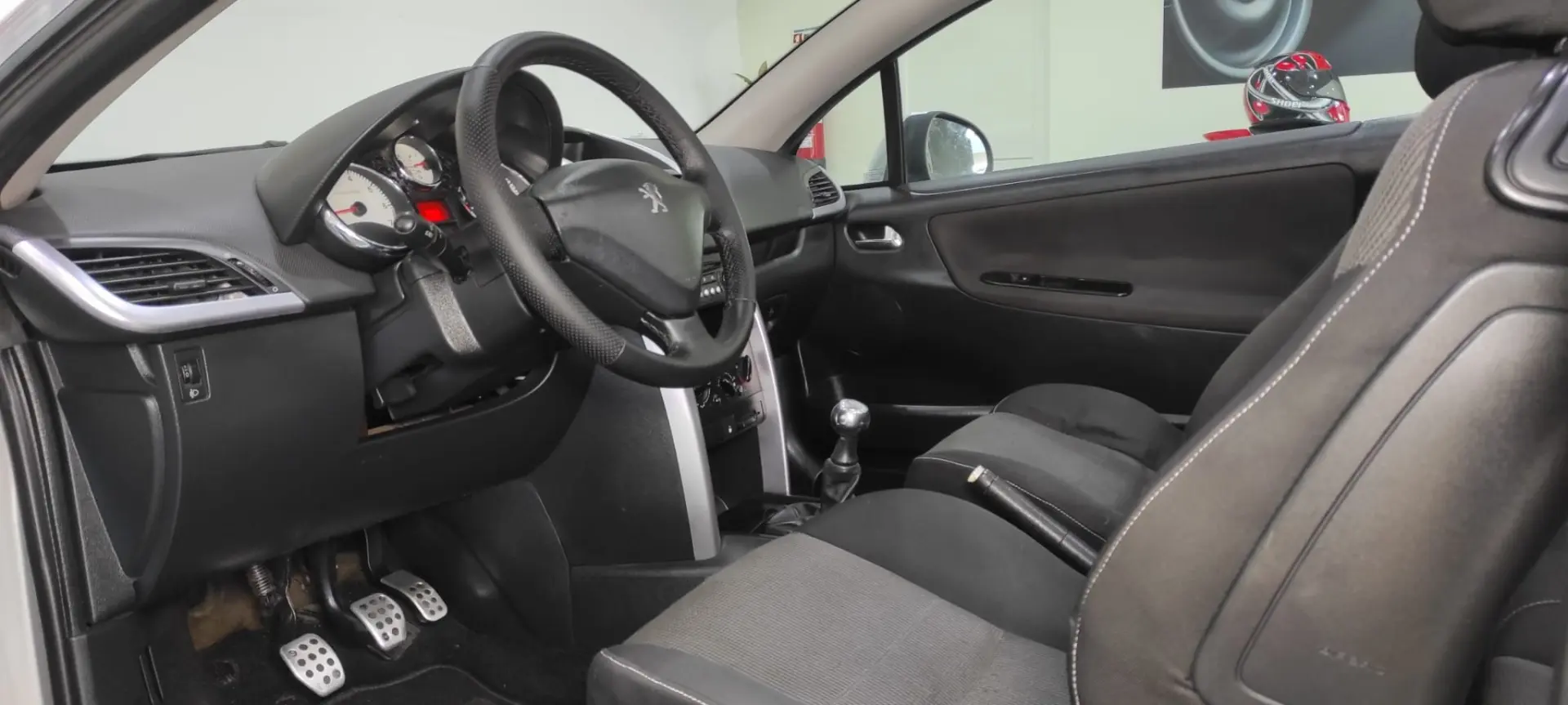 Peugeot 207 CC 1.6 16V 5