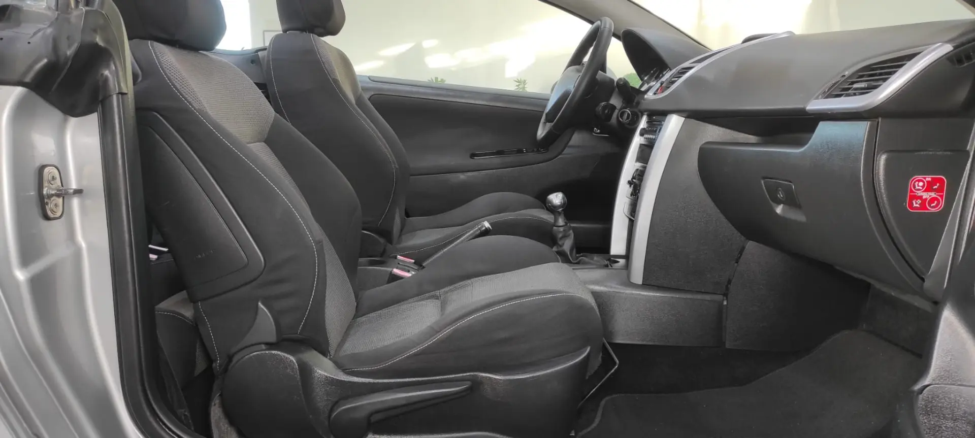 Peugeot 207 CC 1.6 16V 25