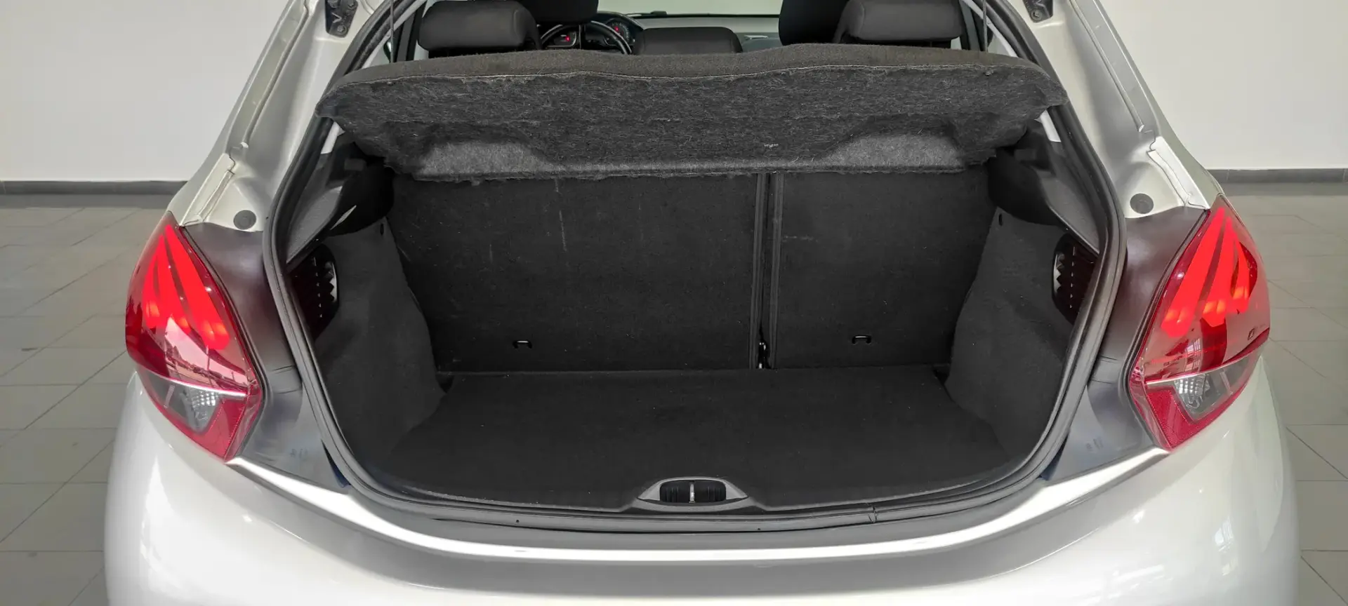 Peugeot 208 1.2 PureTech Style 19