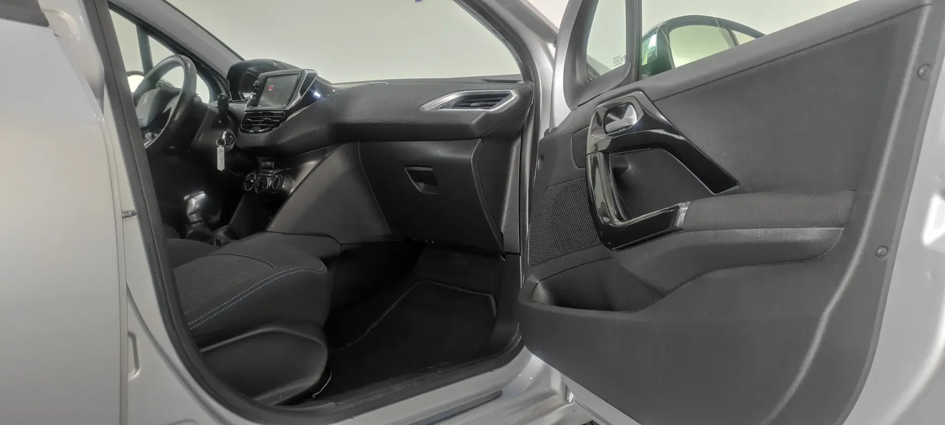 Peugeot 208 1.2 PureTech Style 21