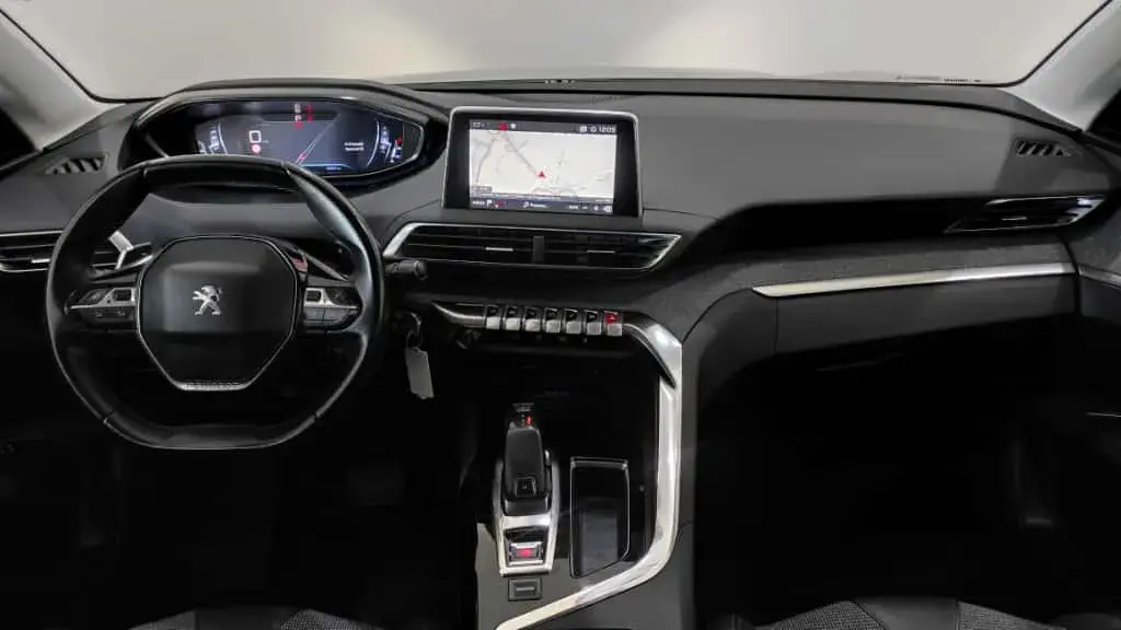 Peugeot 3008 1.2 PureTech Allure EAT8 8