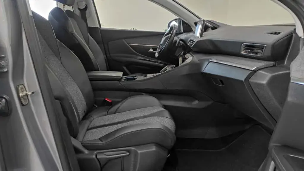 Peugeot 3008 1.2 PureTech Allure EAT8 22