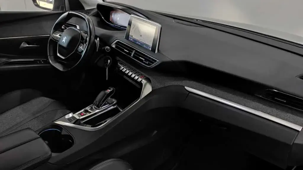 Peugeot 3008 1.2 PureTech Allure EAT8 23