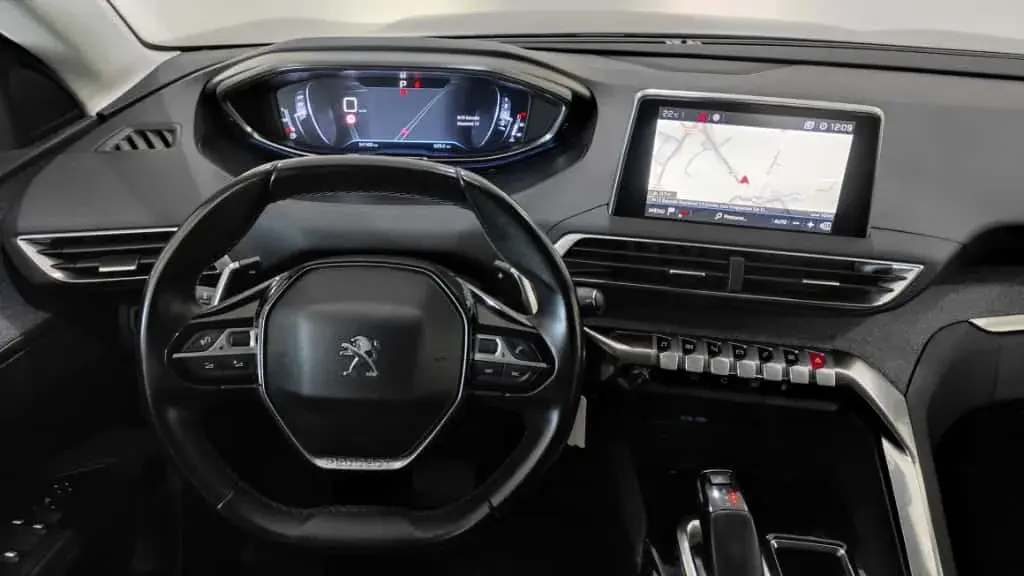 Peugeot 3008 1.2 PureTech Allure EAT8 25