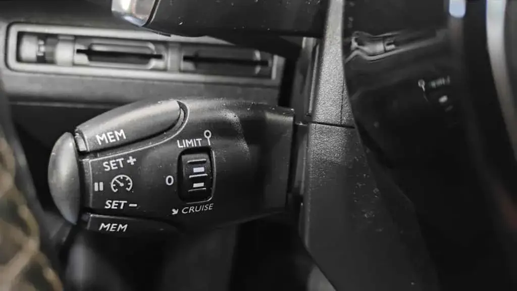 Peugeot 3008 1.2 PureTech Allure EAT8 41