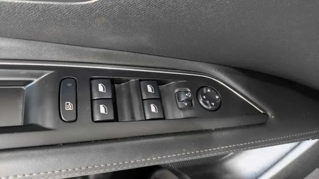 Peugeot 3008 1.2 PureTech Allure EAT8 43