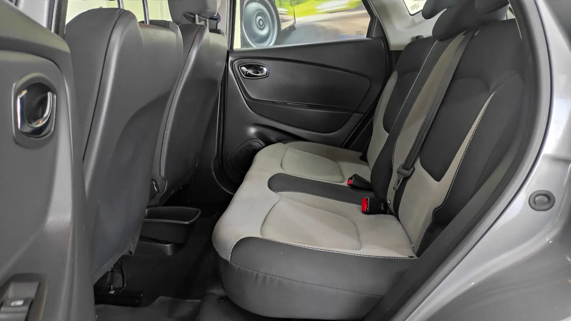 Renault Captur 1.5 dCi Sport 6