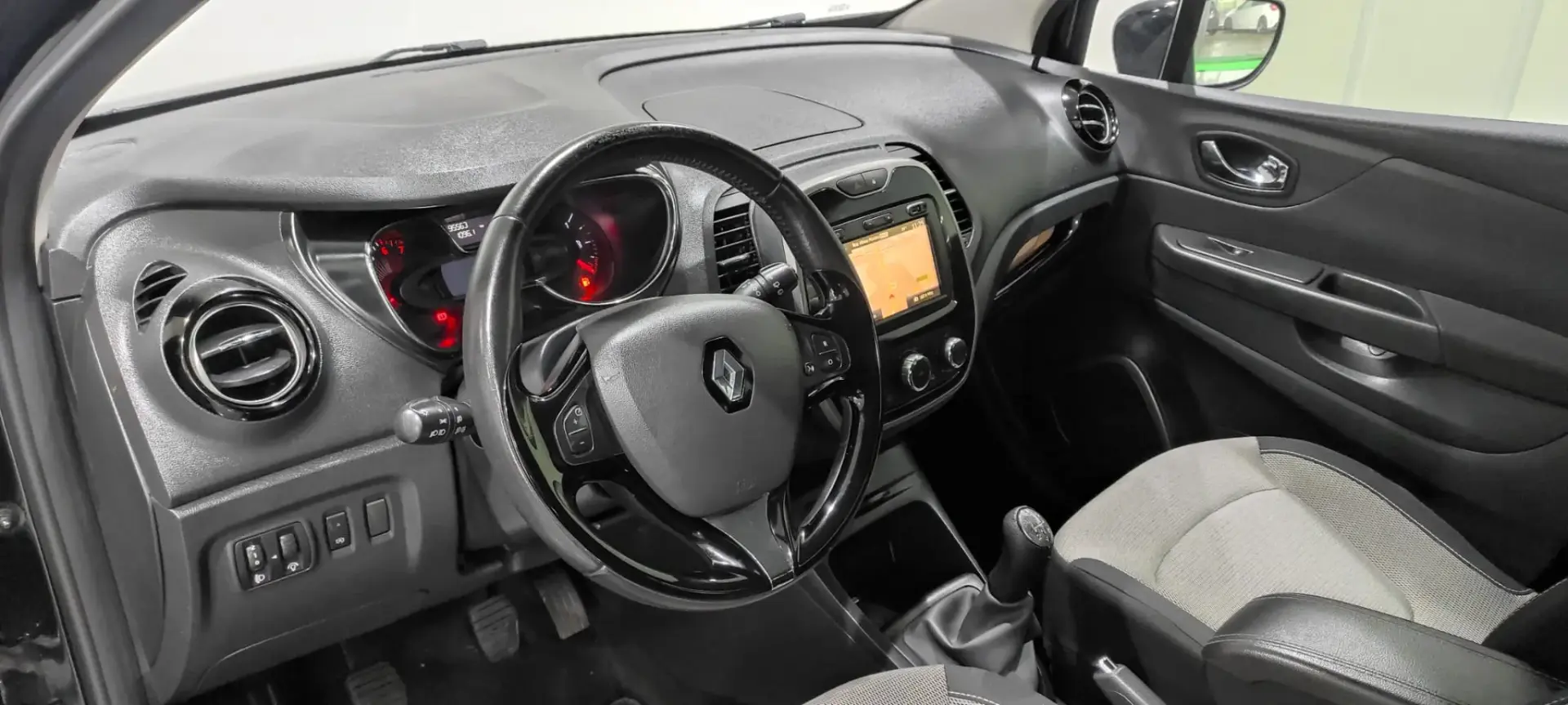 Renault Captur 0.9 TCE Sport 5