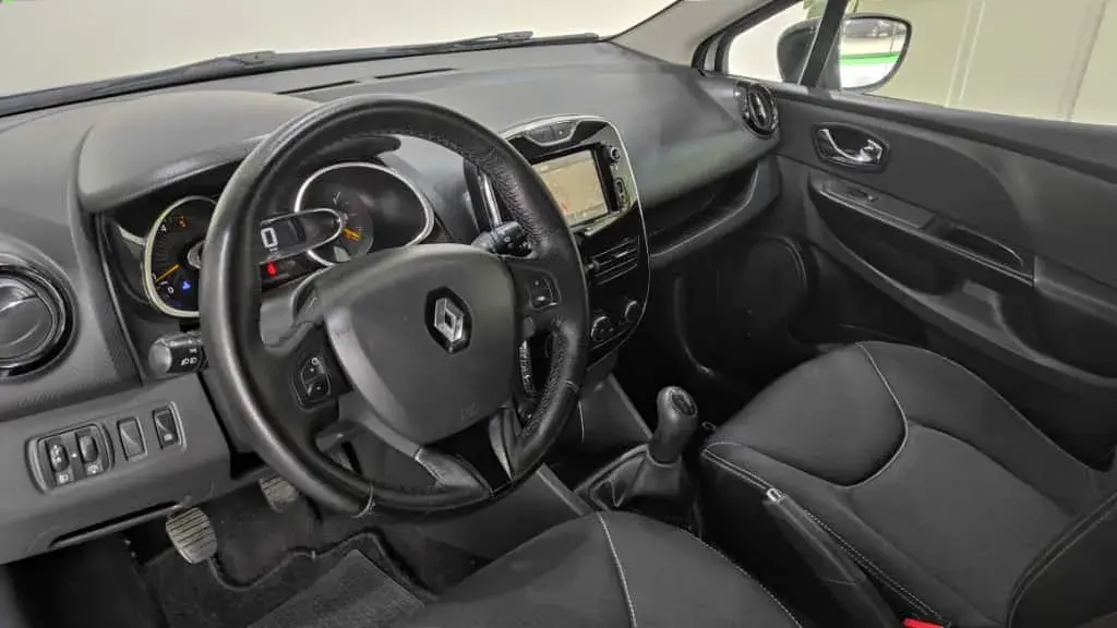 Renault Clio Sport Tourer 1.5 dCi Dynamique S 5