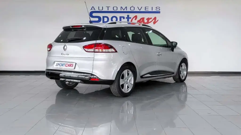 Renault Clio Sport Tourer 1.5 dCi Dynamique S 12
