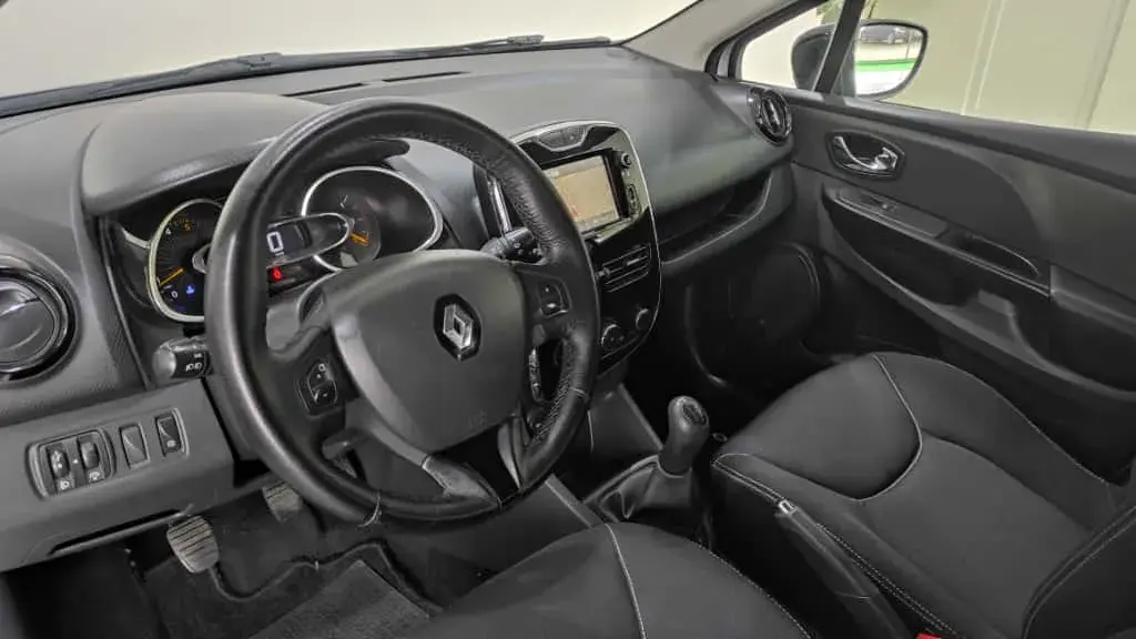 Renault Clio Sport Tourer 1.5 dCi Dynamique S 17