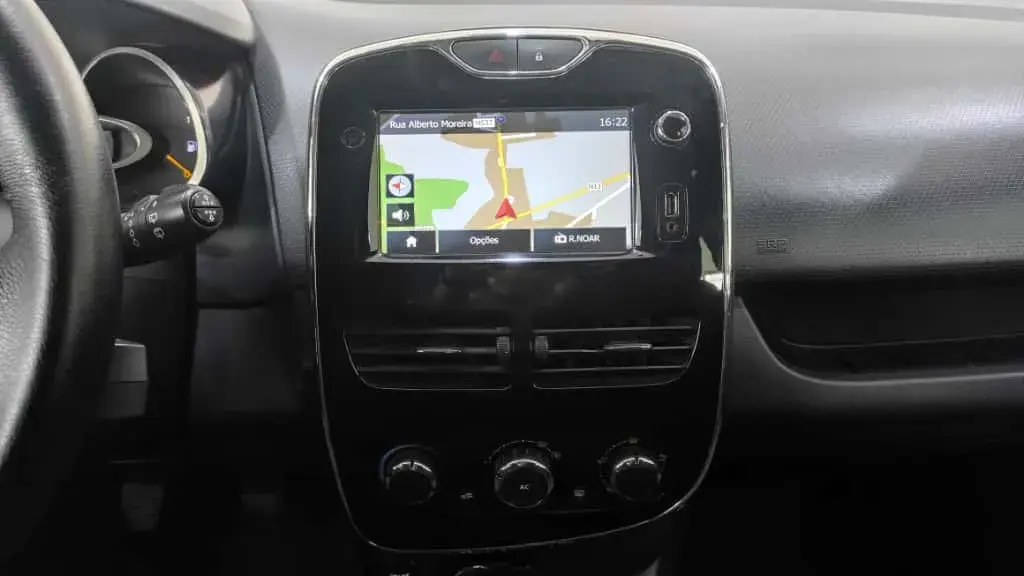 Renault Clio Sport Tourer 1.5 dCi Dynamique S 28