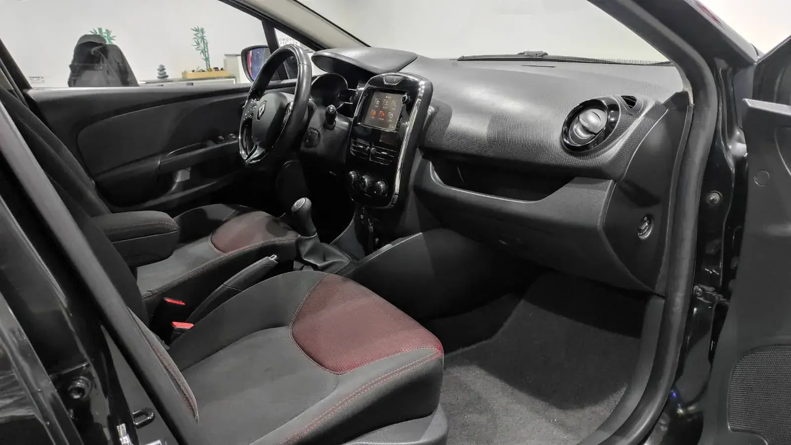 Renault Clio Sport Tourer 1.5 dCi Dynamique S 7