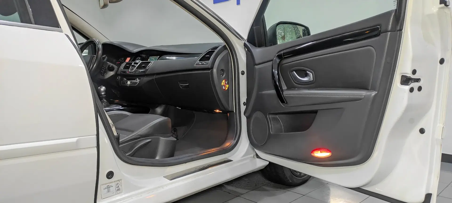 Renault Laguna Break 2.0 dCi GT 21