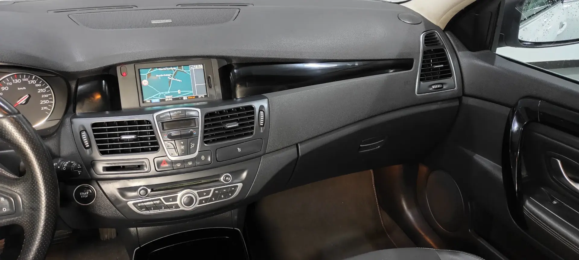 Renault Laguna Break 2.0 dCi GT 26