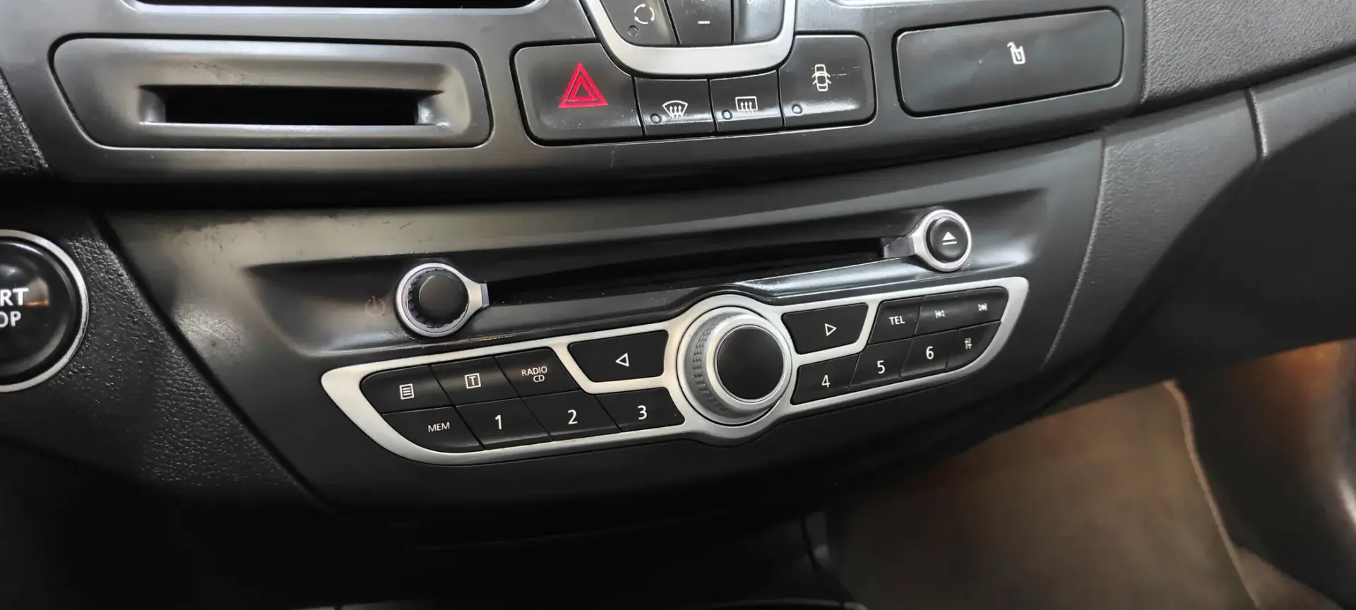 Renault Laguna Break 2.0 dCi GT 37