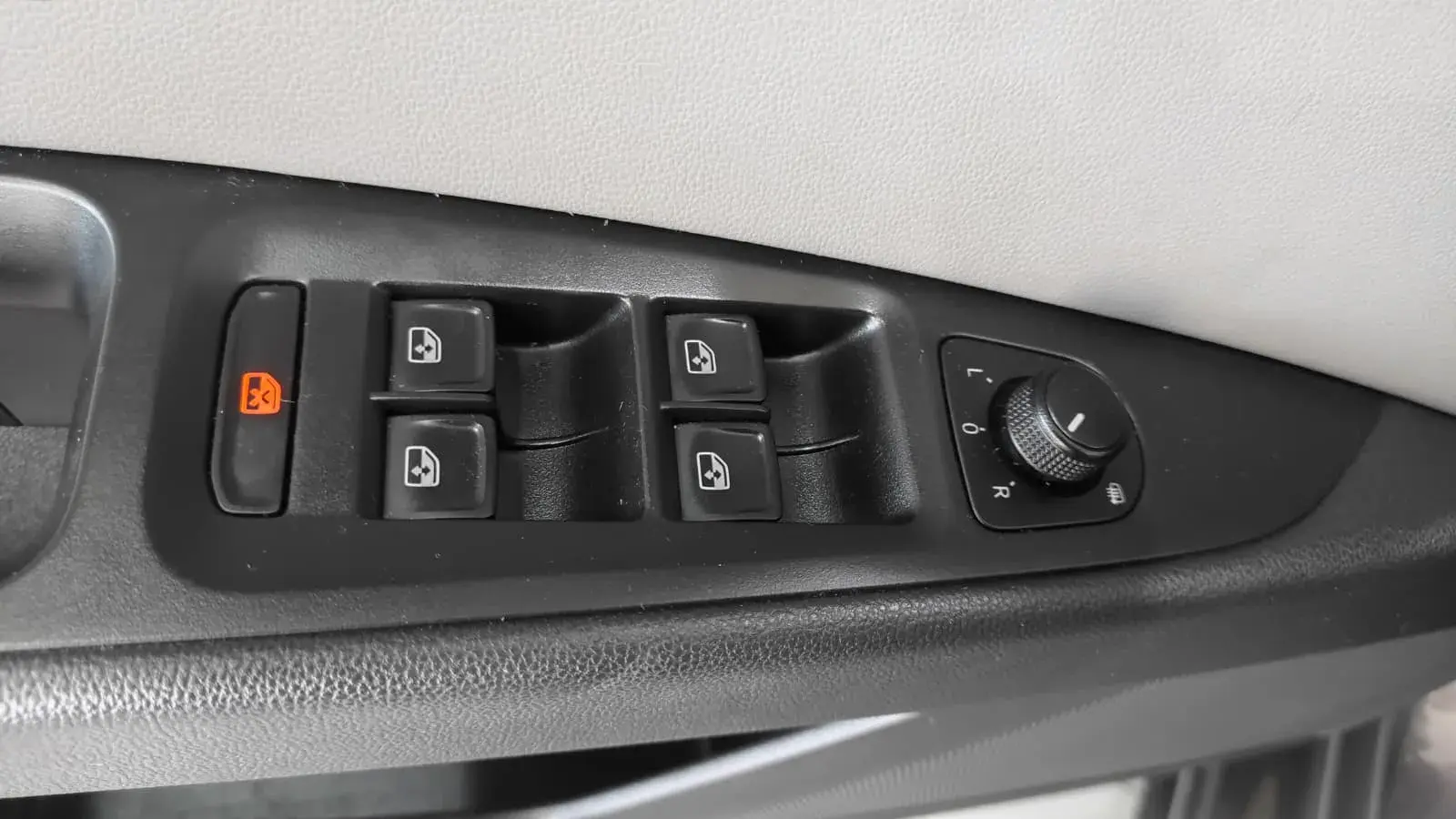 SEAT Leon X-Perience 1.6 TDi 41