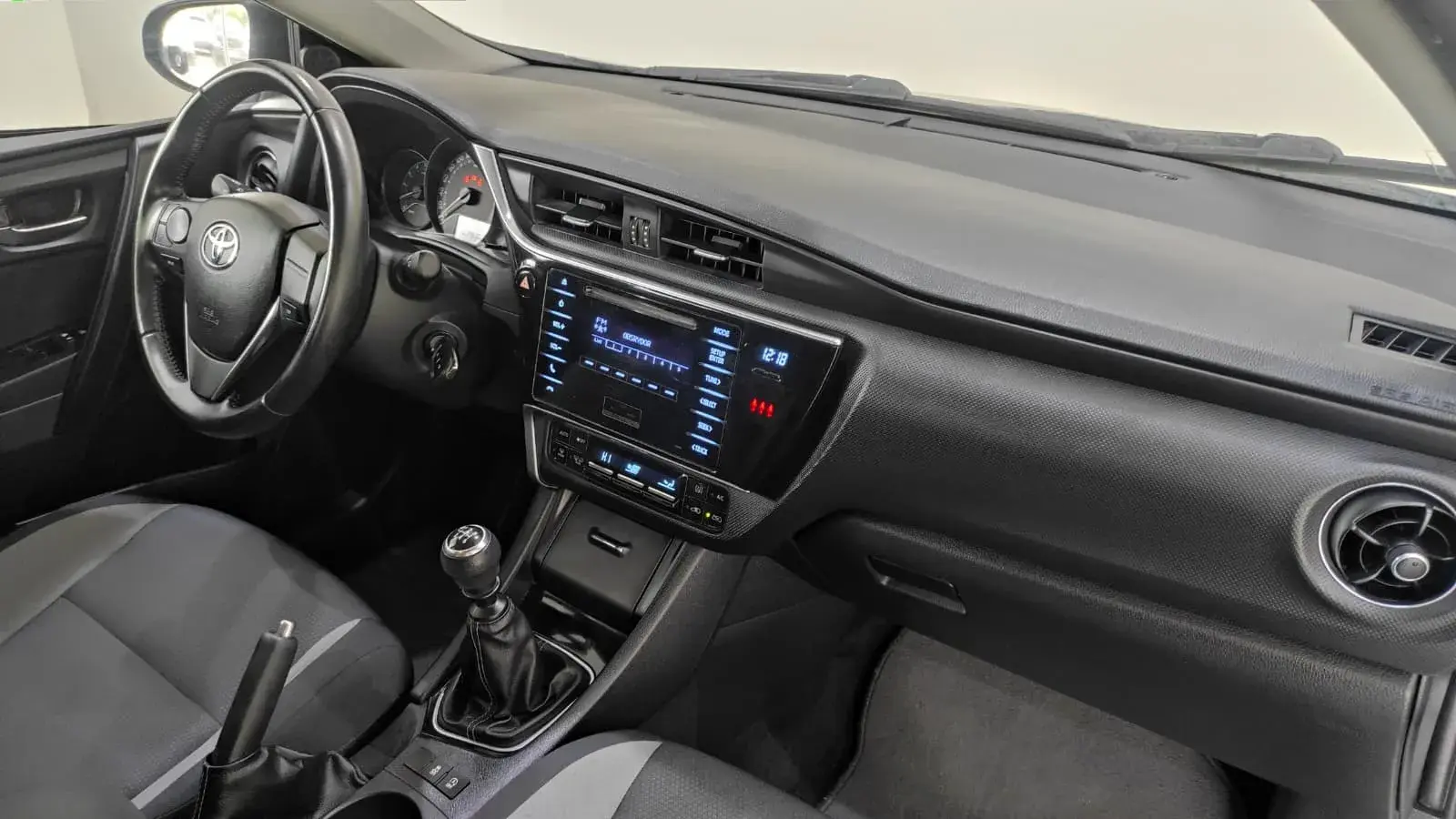 Toyota Auris 1.4 D-4D ACtive 7