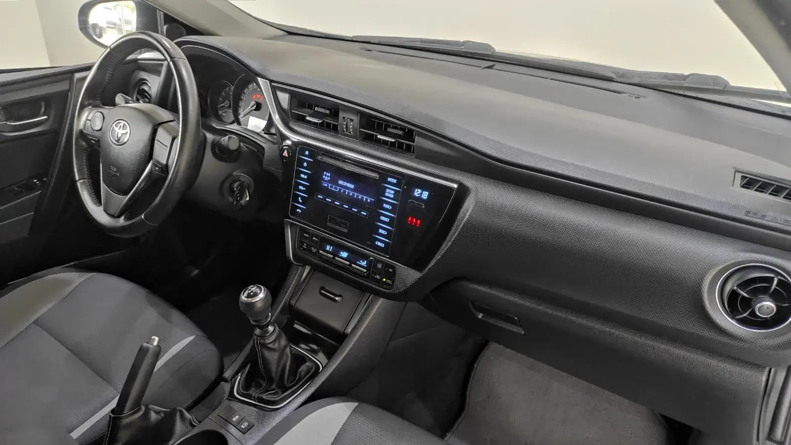 Toyota Auris 1.4 D-4D ACtive 23