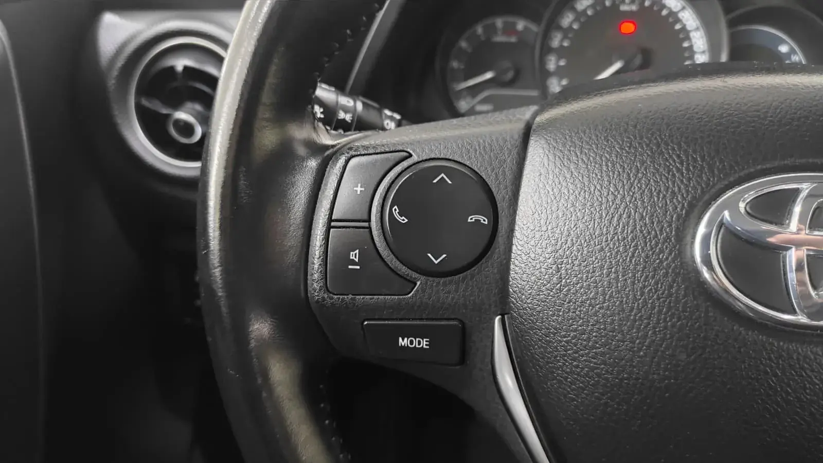 Toyota Auris 1.4 D-4D ACtive 34